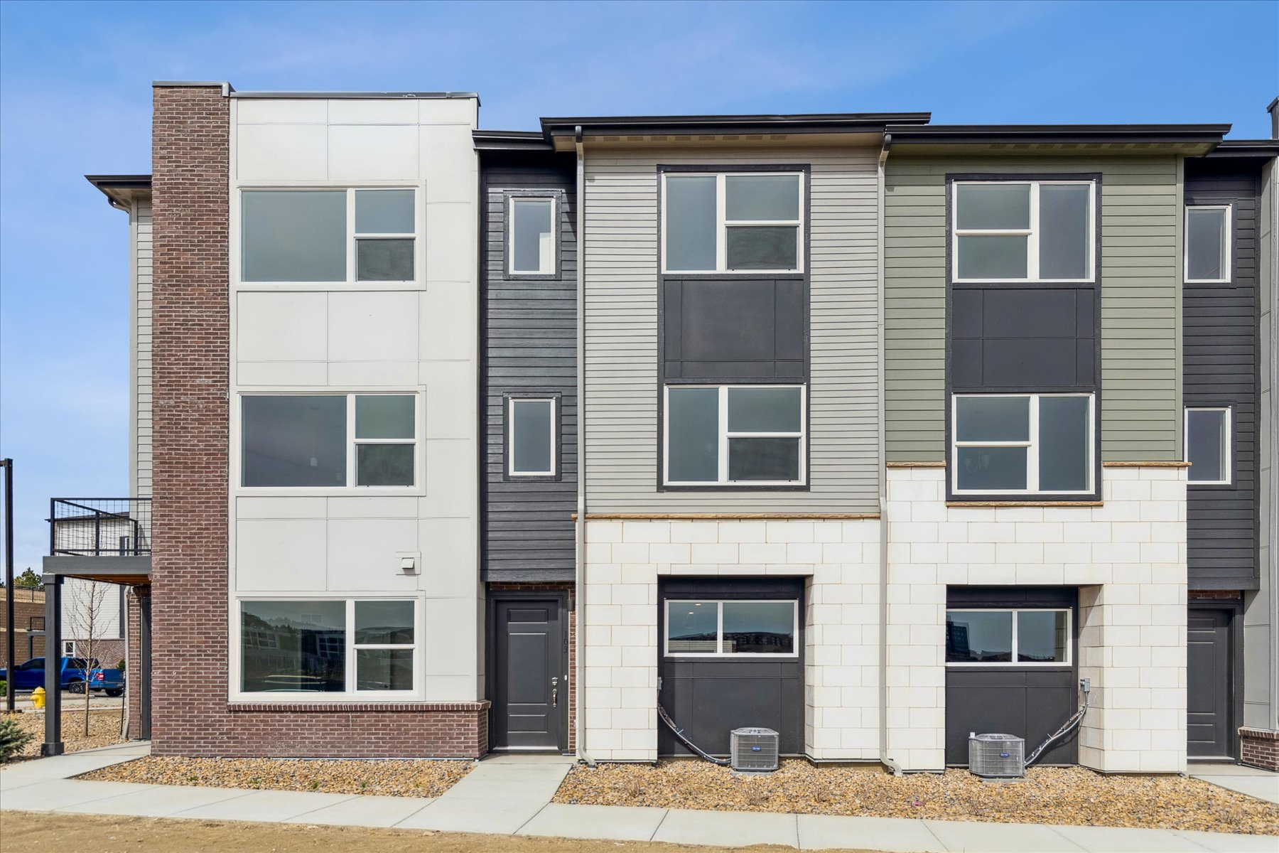 0062 453 Interlocken Blvd., 103