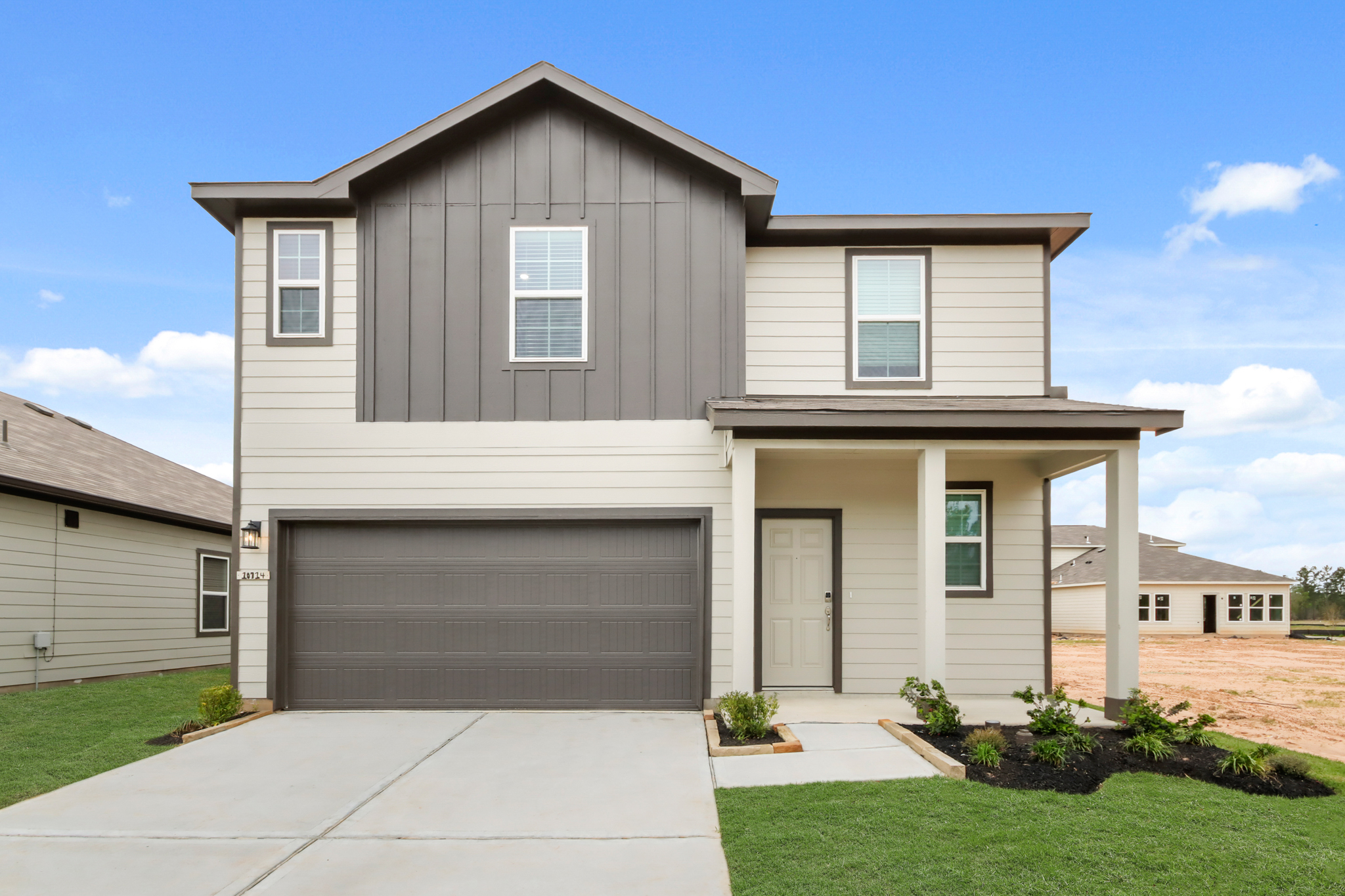 010234 10714 Red Flagstone Drive